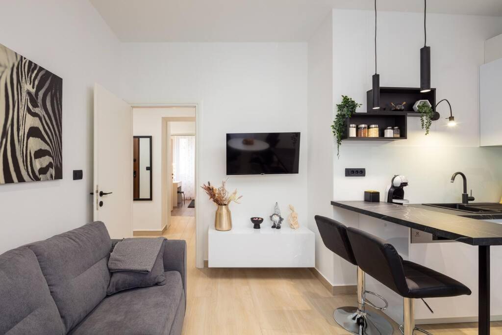 Apartman Drago 4* - 2 Minutes From The Town Centre Split Exterior photo