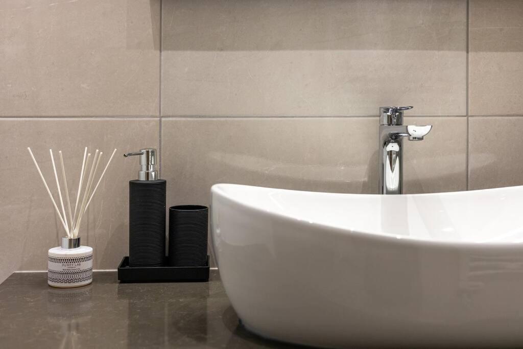 Apartman Drago 4* - 2 Minutes From The Town Centre Split Exterior photo