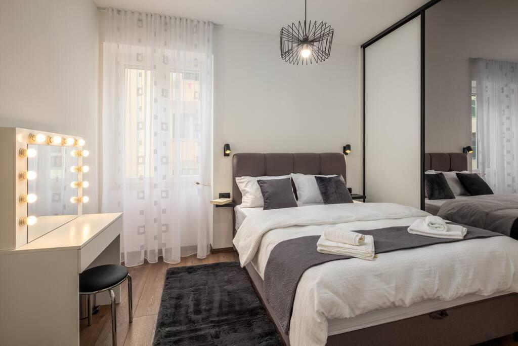Apartman Drago 4* - 2 Minutes From The Town Centre Split Exterior photo