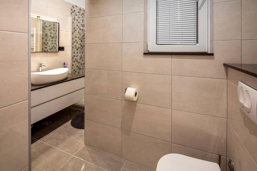 Apartman Drago 4* - 2 Minutes From The Town Centre Split Exterior photo